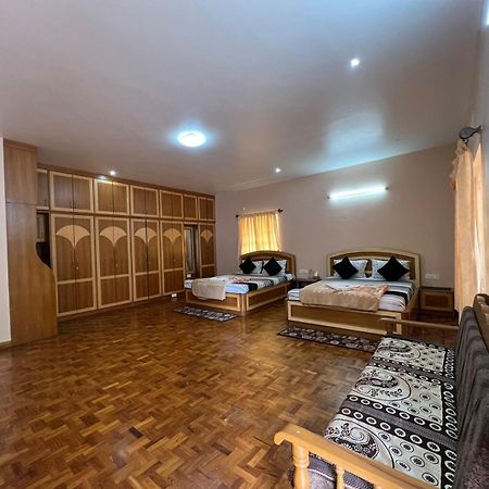 Chill Inn - Families Only Уті Екстер'єр фото